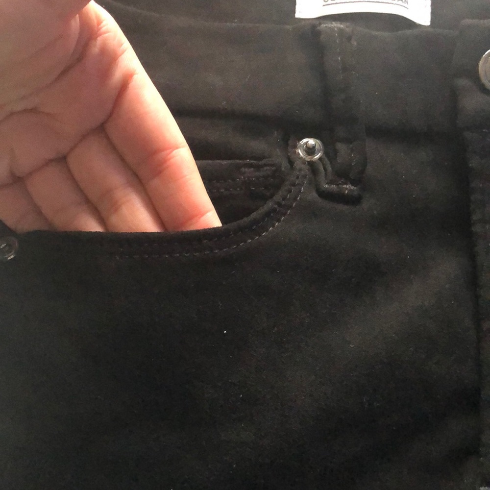 Good American Good Legs Suede-Like Jeans - Picture 9 of 14